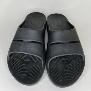Oofos Black Sport Slide Sandals Men's  Size 12 or Women's Size 14